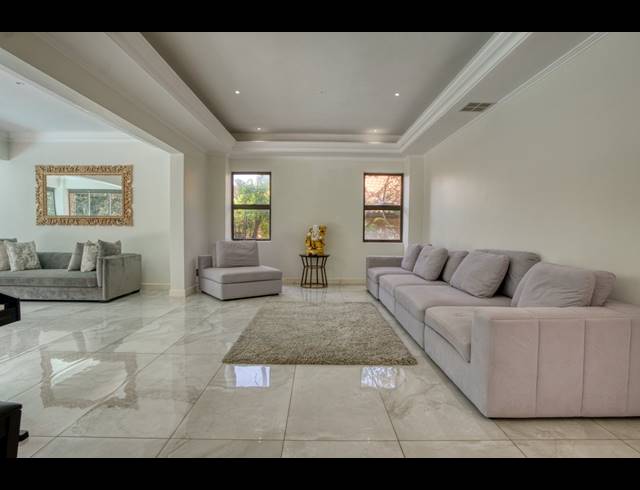 5 BEDROOM HOUSE FOR SALE IN BALLITO CENTRAL